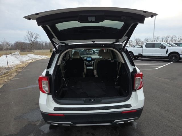 Certified 2023 Ford Explorer XLT w/ Equipment Group 202A image 14
