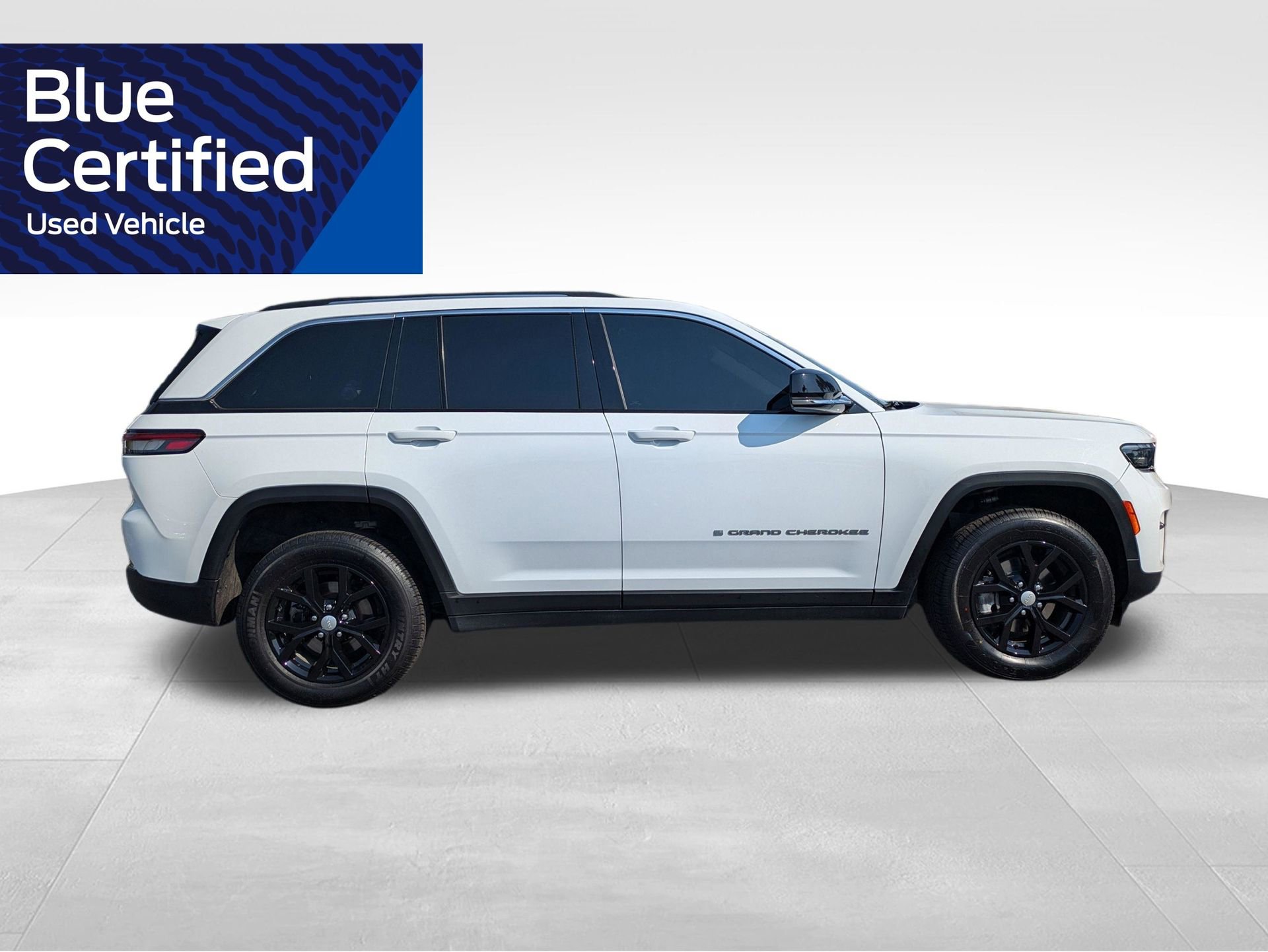 Used 2023 Jeep Grand Cherokee Limited AWD/4WD image 3
