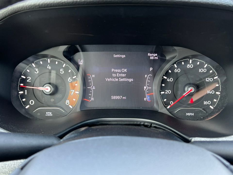 Used 2024 Jeep Compass Latitude AWD/4WD image 19