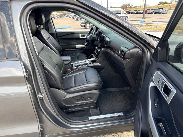Certified 2022 Ford Explorer Limited w/ Equipment Group 301A RWD image 14