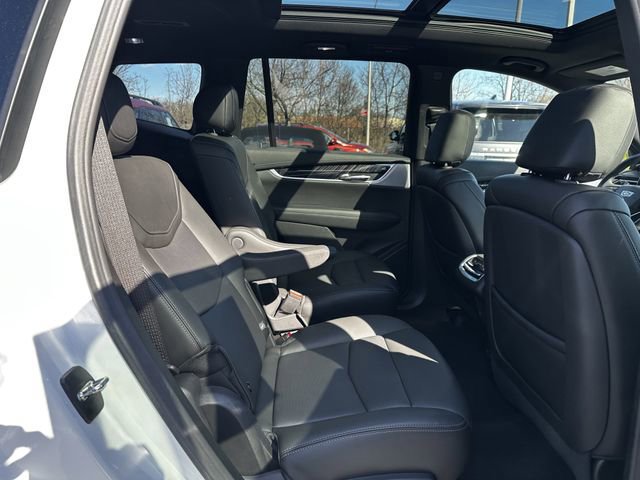 Used 2023 Cadillac XT6 Premium Luxury w/ Technology Package image 38