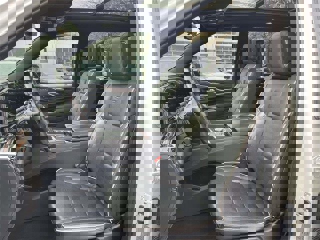 Used 2021 Cadillac Escalade ESV Premium Luxury image 18