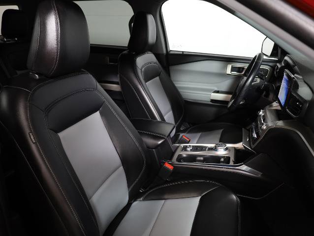 Certified 2023 Ford Explorer XLT w/ Equipment Group 202A image 9