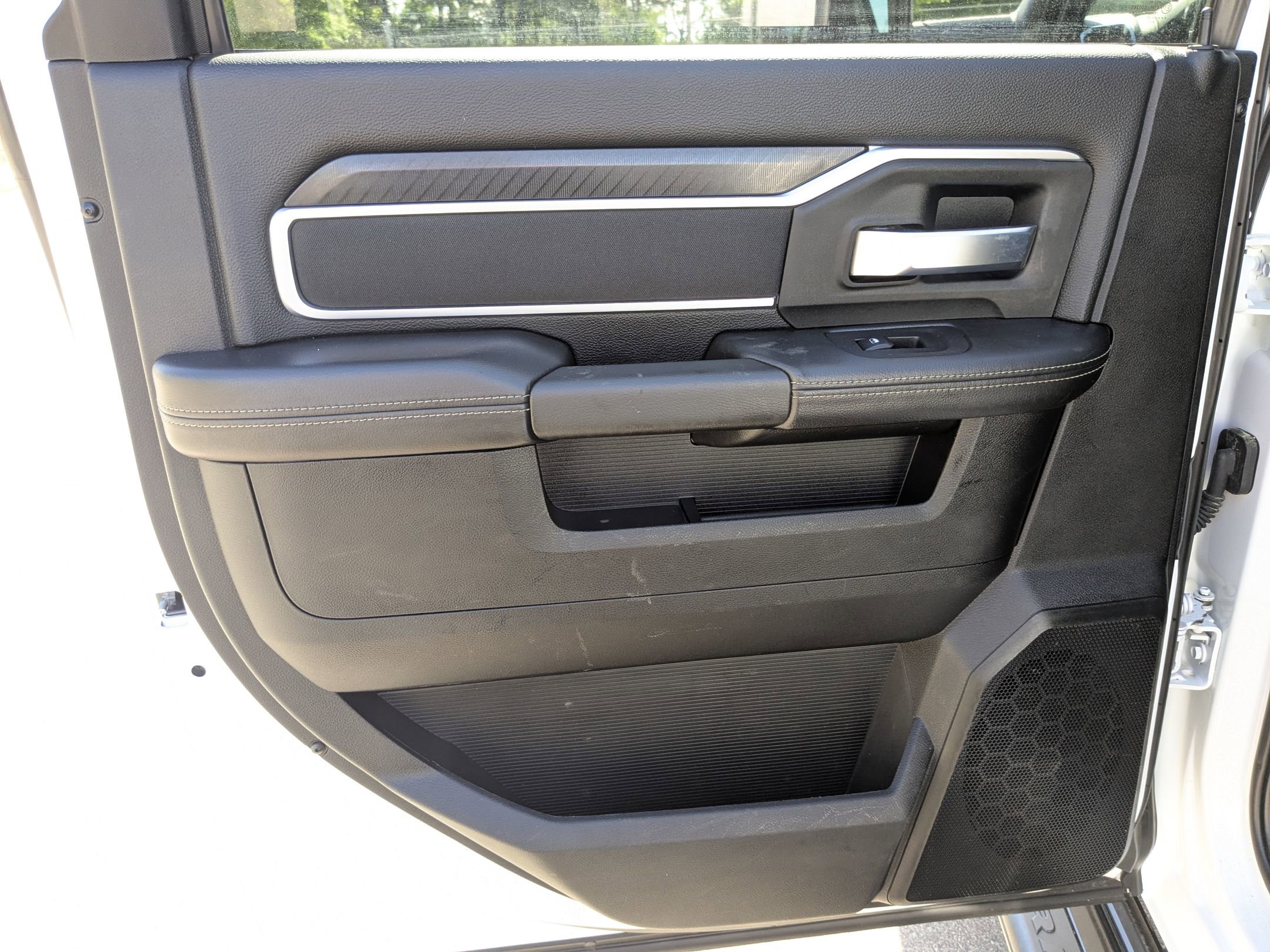 Used 2025 RAM 3500 Big Horn AWD/4WD image 34