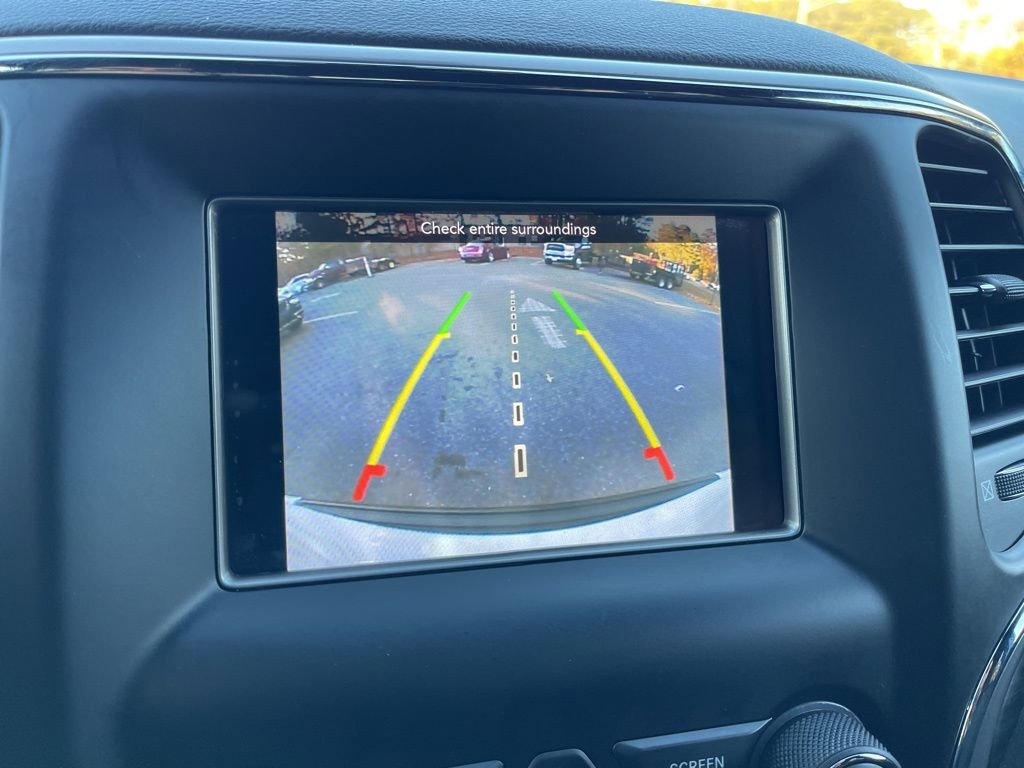 Used 2021 Jeep Grand Cherokee Laredo image 11