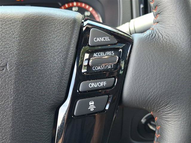 Used 2025 Nissan Frontier PRO-4X w/ Pro Premium Package AWD/4WD image 13