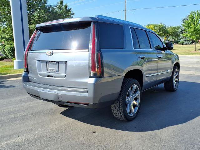 Used 2020 Cadillac Escalade Premium Luxury AWD/4WD image 13