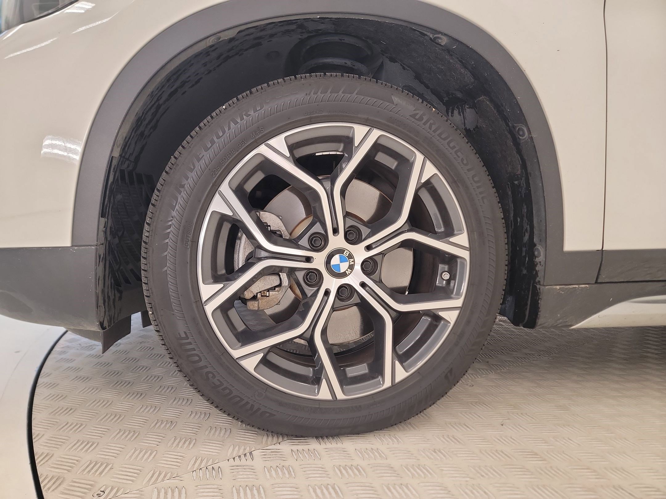 Used 2021 BMW X1 xDrive28i w/ Premium Package image 10