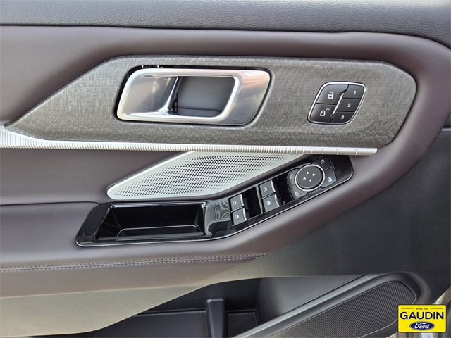 Certified 2026 Ford Explorer Platinum image 18