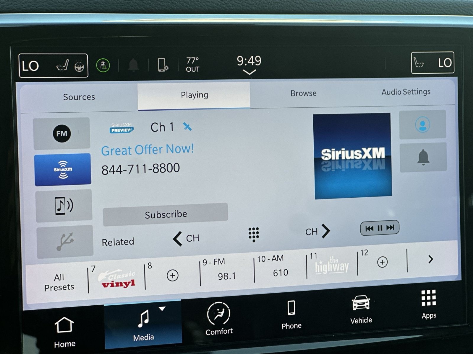 Used 2024 Chrysler Pacifica Touring-L FWD image 28