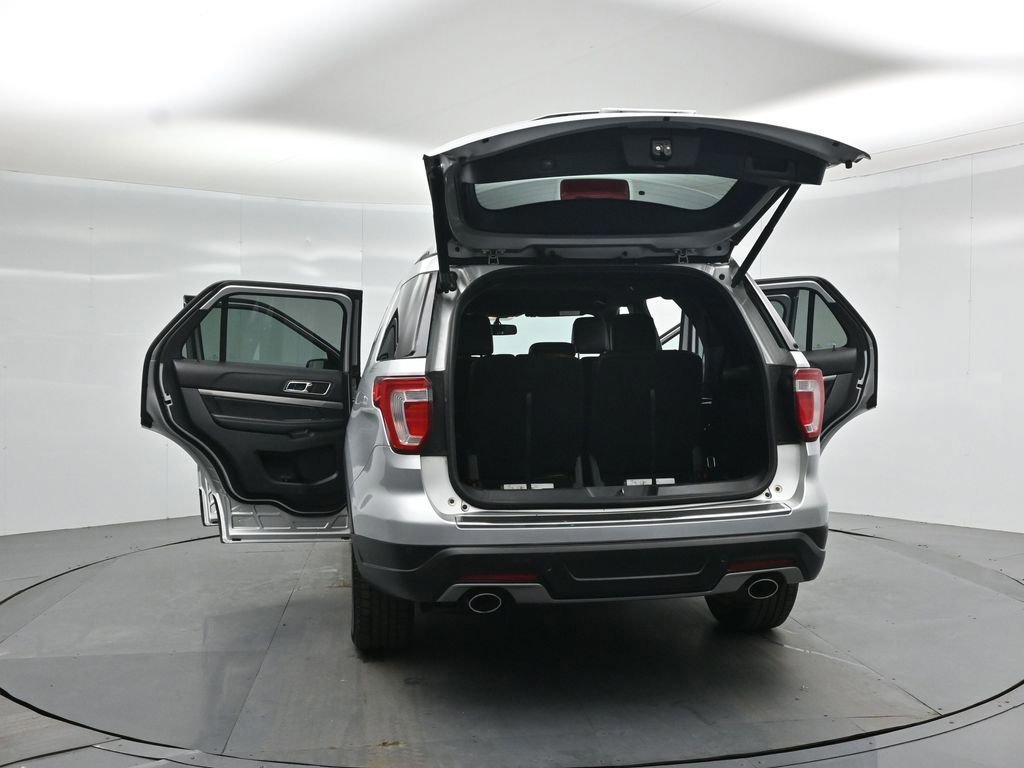 Certified 2018 Ford Explorer XLT w/ Equipment Group 202A image 58