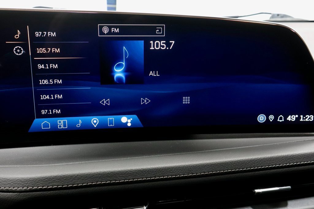 Used 2025 Cadillac XT4 Premium Luxury w/ Cold Weather Package image 11