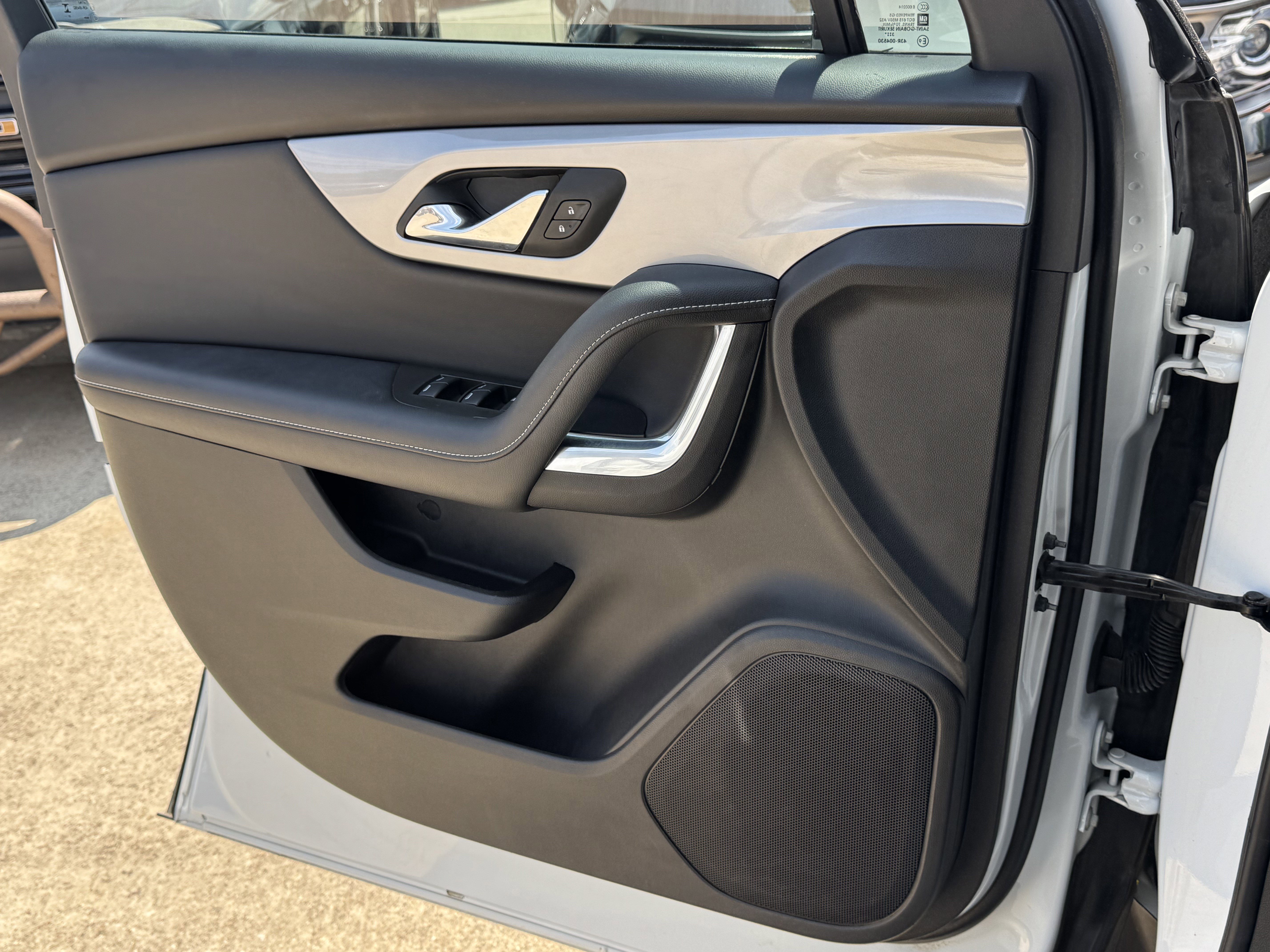 Used 2024 Chevrolet Blazer LT w/ Driver Confidence Package image 24