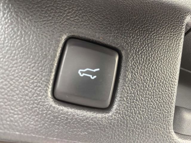 Certified 2022 Ford Escape SE w/ SE Sport Appearance Package FWD image 13