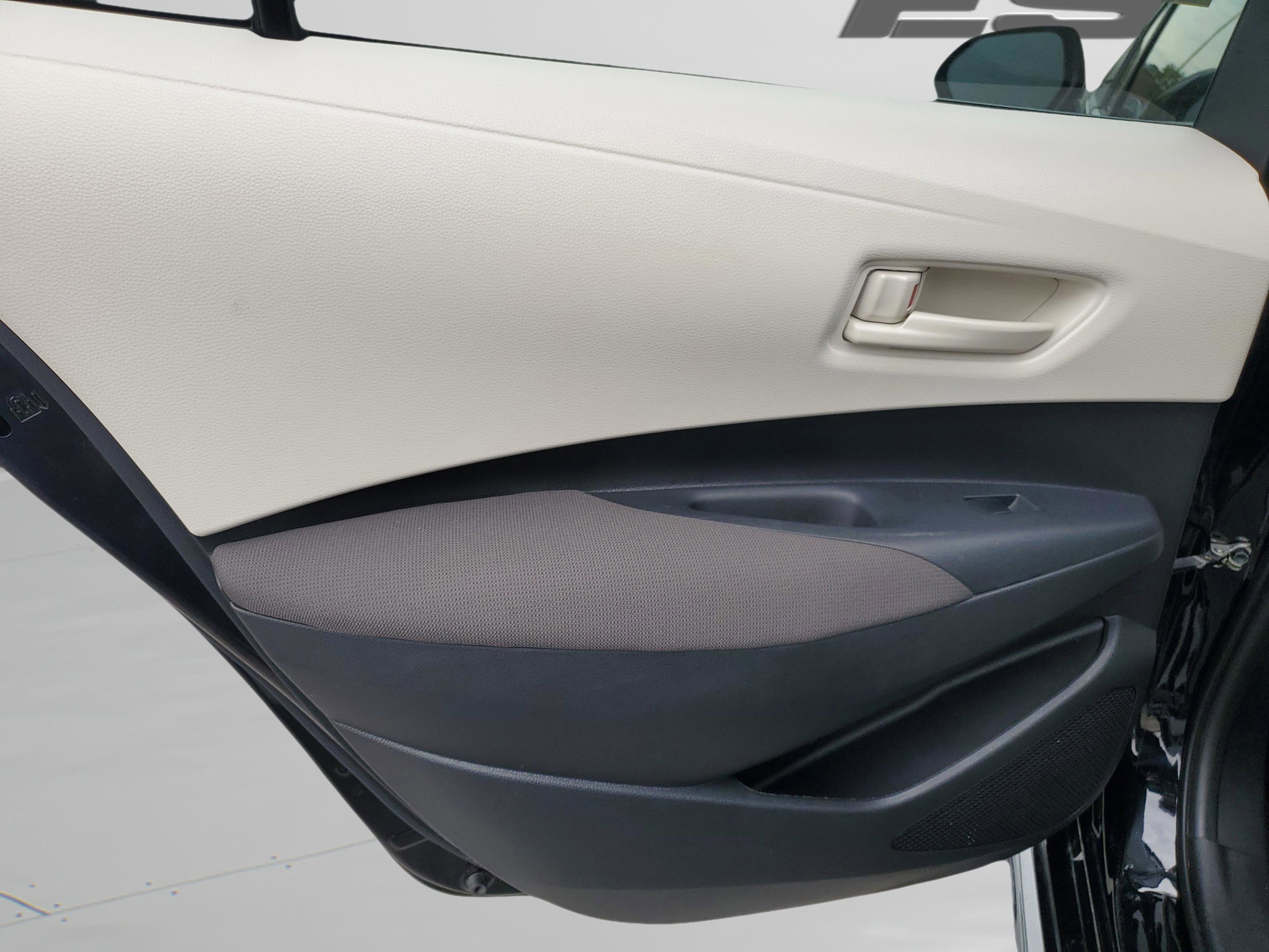 Used 2024 Toyota Corolla LE FWD image 12
