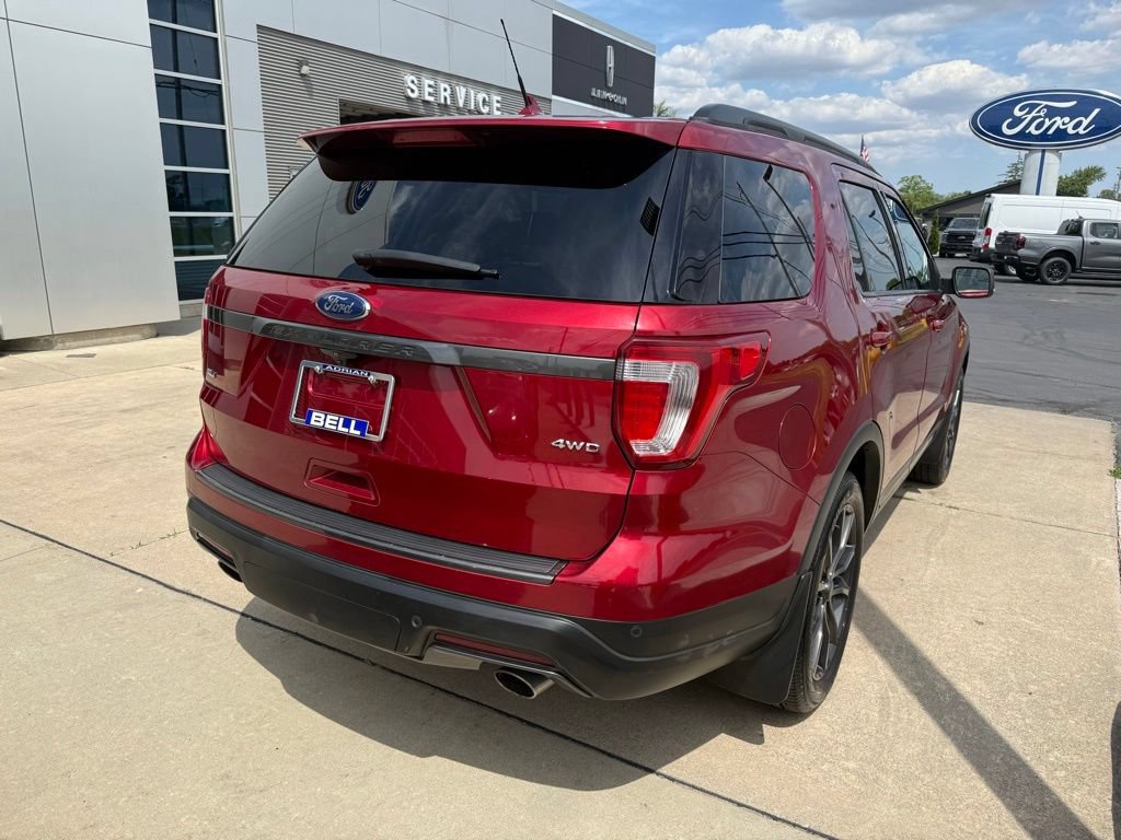 Certified 2018 Ford Explorer XLT w/ Equipment Group 202A AWD/4WD image 9