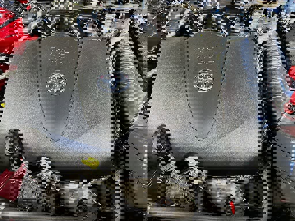 Used 2022 Toyota Highlander XSE AWD/4WD image 12