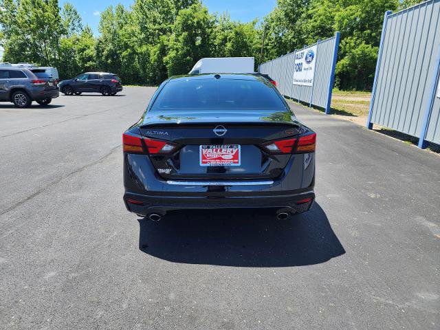 Used 2023 Nissan Altima 2.5 SR w/ SR Premium Package FWD image 4