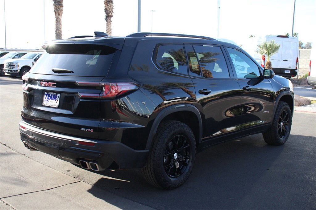 Used 2024 GMC Acadia AT4 w/ Luxury Package image 7