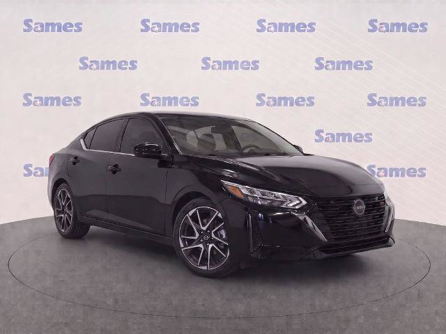 Used 2025 Nissan Sentra SR FWD image 1