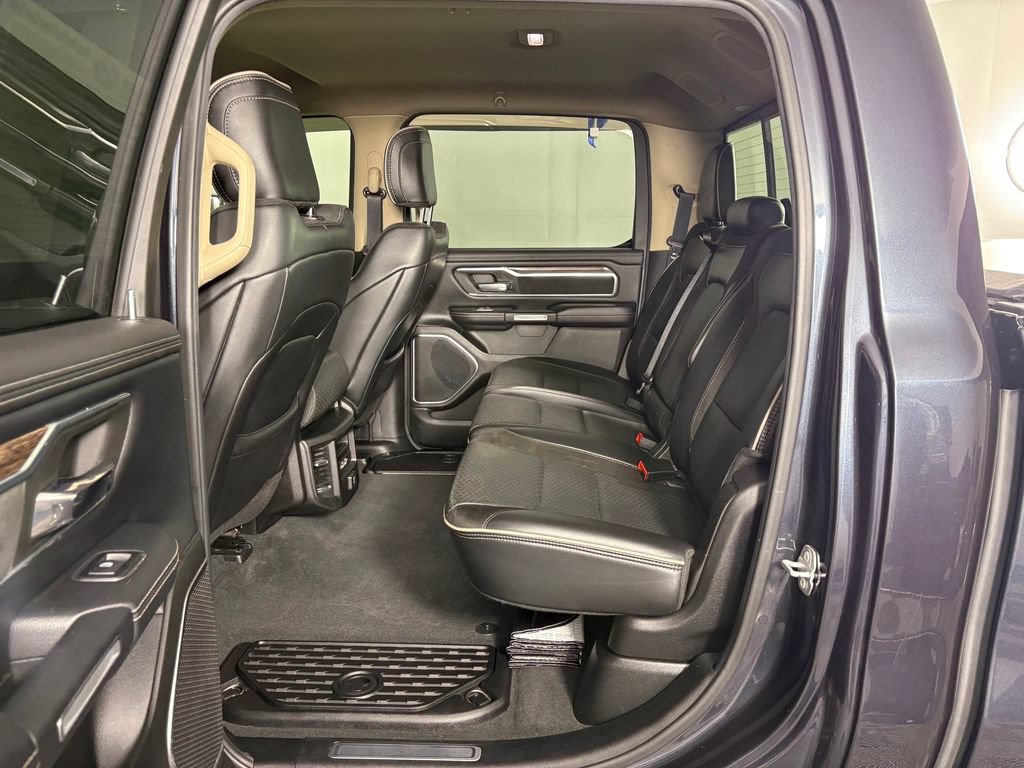 Used 2019 RAM 1500 Laramie AWD/4WD image 29