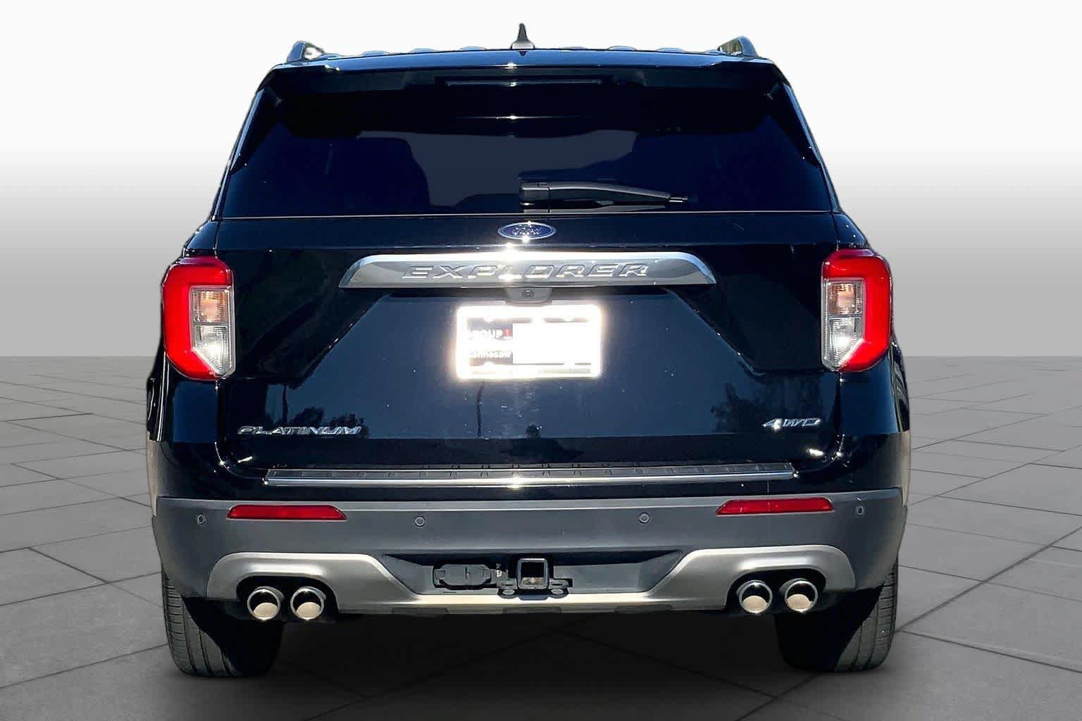 Certified 2023 Ford Explorer Platinum w/ Technology Package AWD/4WD image 5
