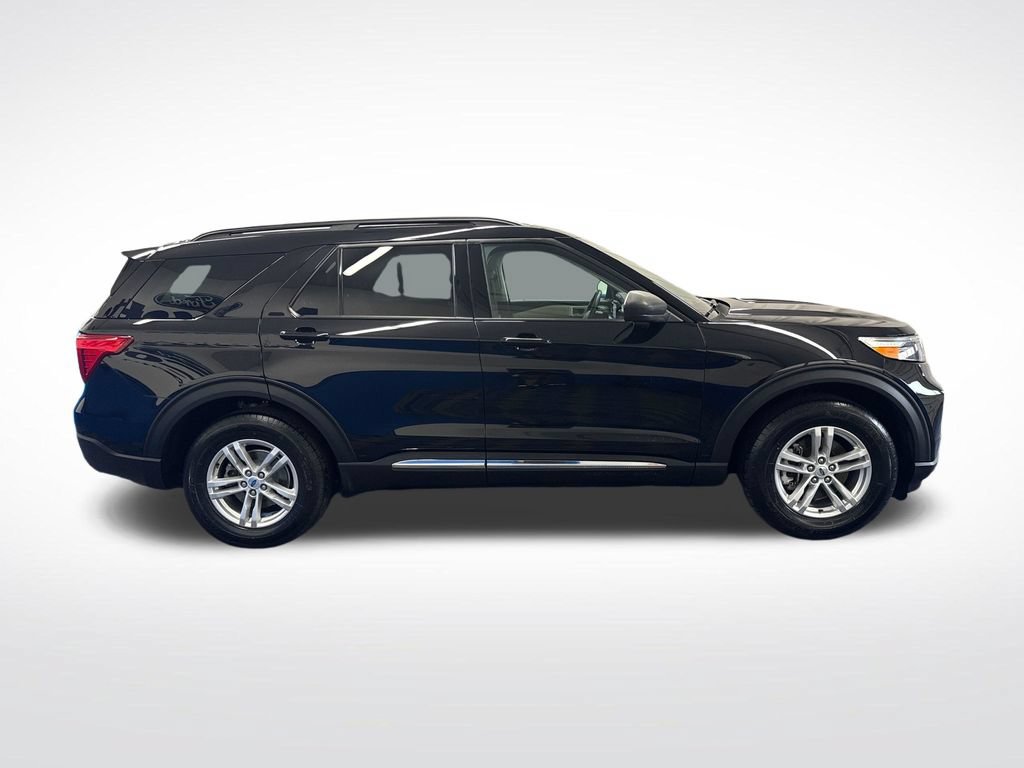 Certified 2023 Ford Explorer XLT AWD/4WD image 6