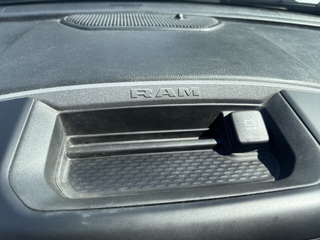 Used 2024 RAM 3500 Tradesman w/ Chrome Appearance Group AWD/4WD image 25