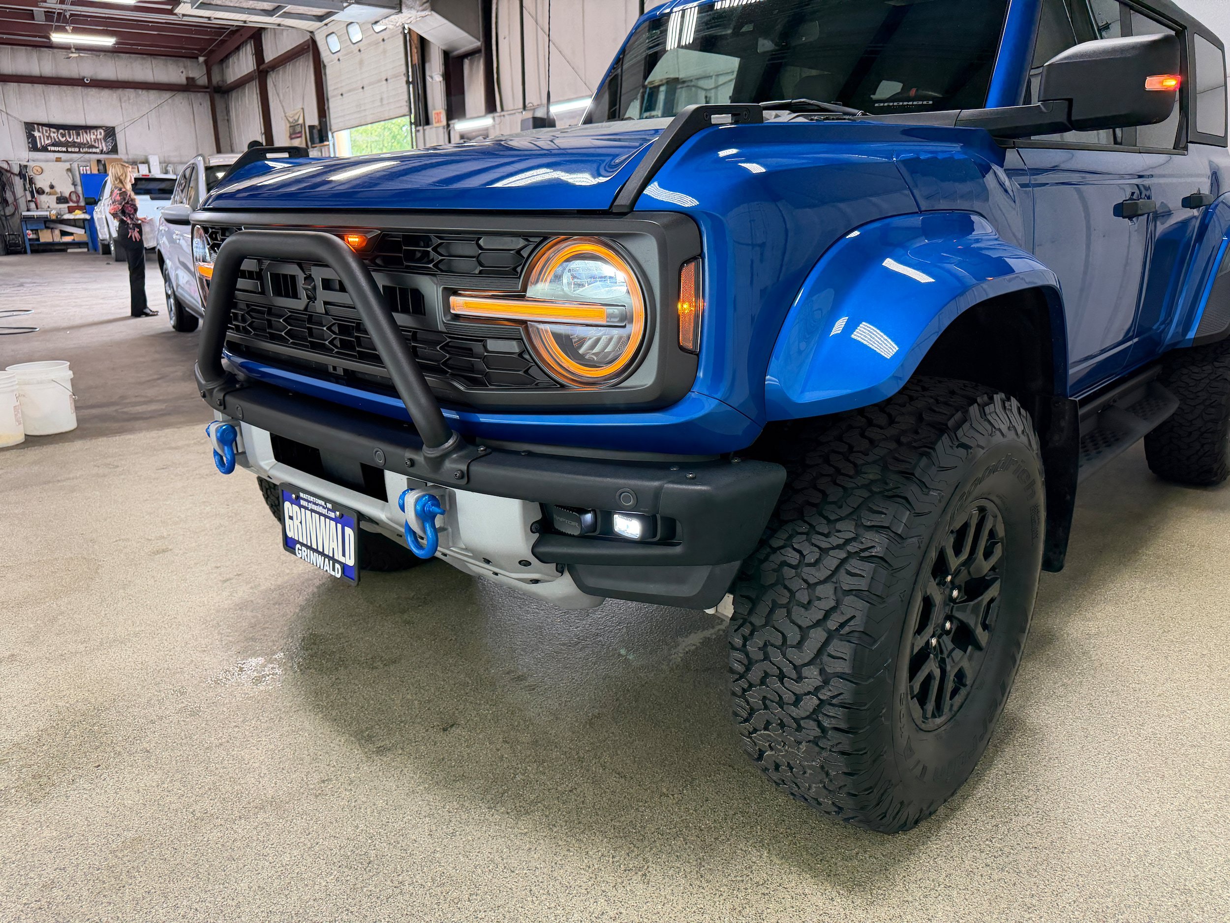 Certified 2024 Ford Bronco Raptor w/ Interior Carbon Fiber Pack 6 AWD/4WD image 40