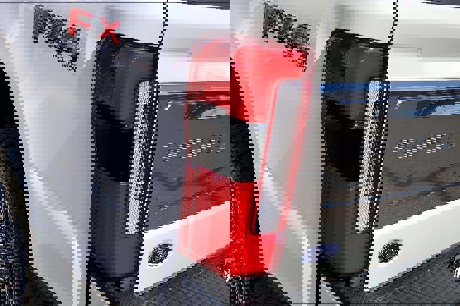 Certified 2024 Ford F250 Limited w/ FX4 Off-Road Package image 28