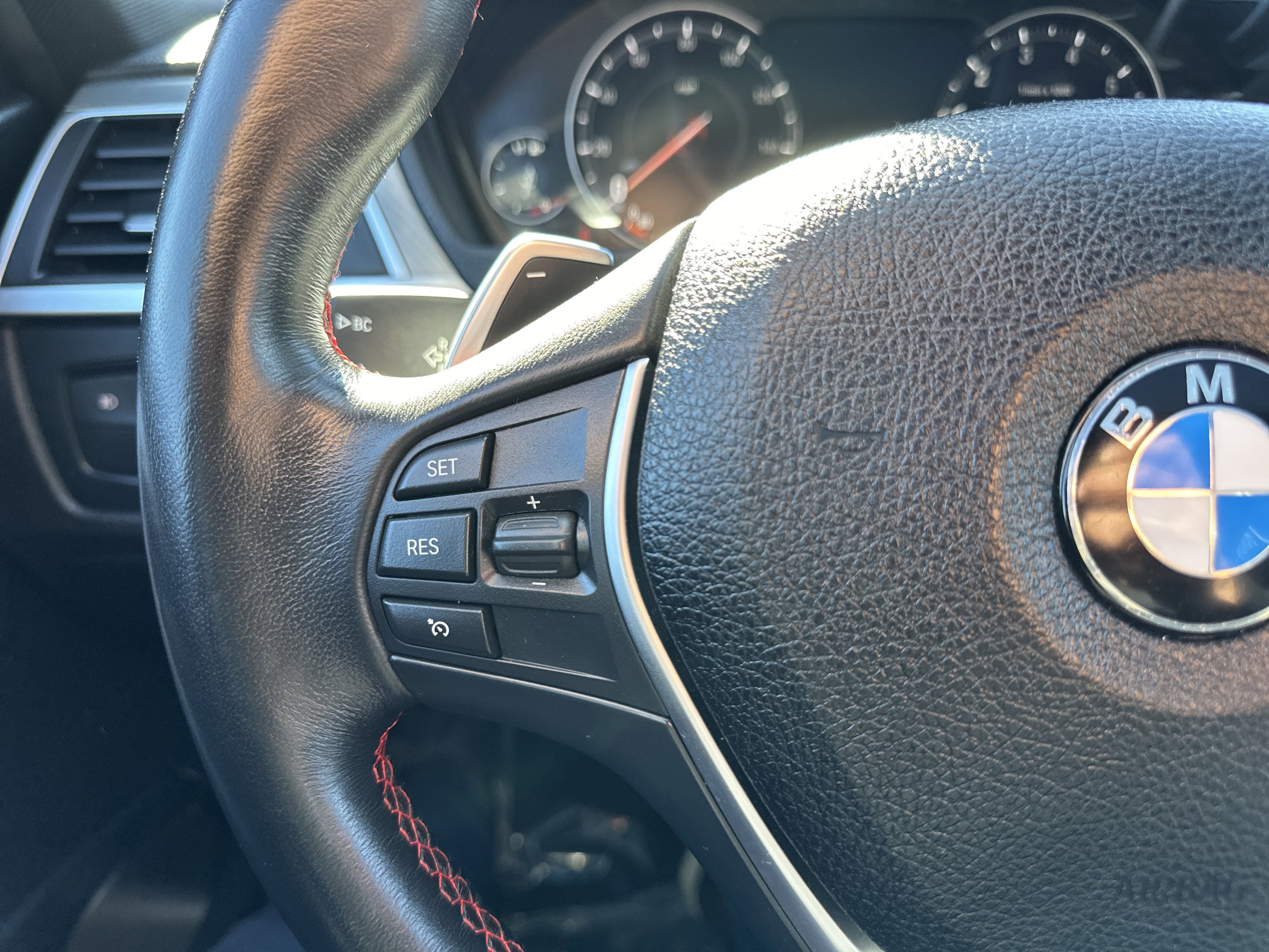 Used 2018 BMW 330i xDrive 330i xDrive image 15