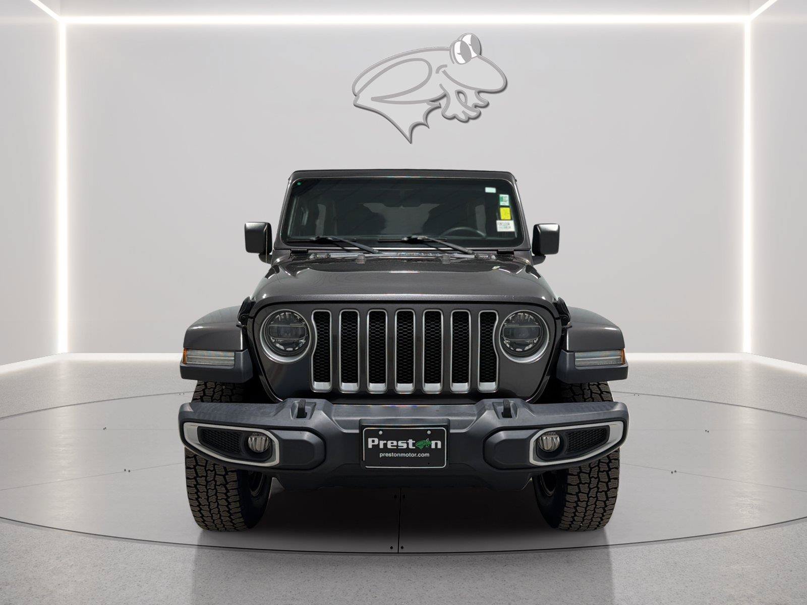 Used 2019 Jeep Wrangler Unlimited Sahara w/ Cold Weather Group AWD/4WD image 8