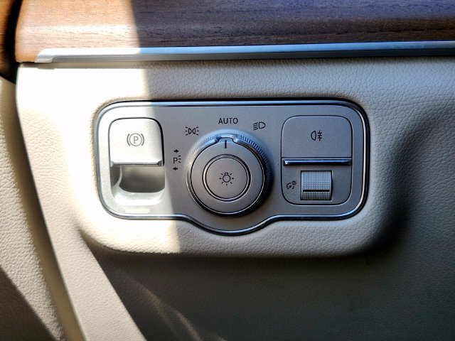 Used 2021 Mercedes-Benz GLS 450 4MATIC image 25