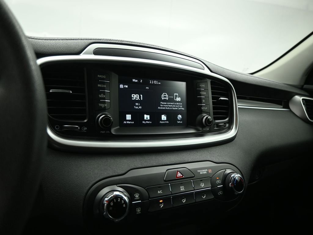 Used 2019 Kia Sorento LX image 42