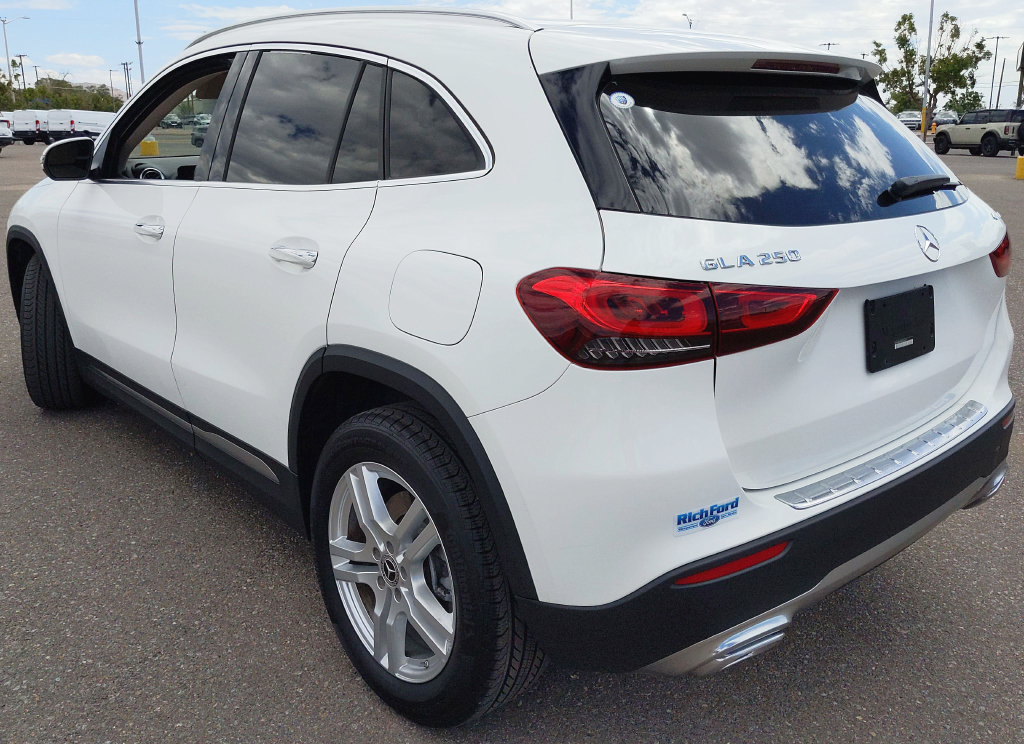 Used 2022 Mercedes-Benz GLA 250 4MATIC image 4