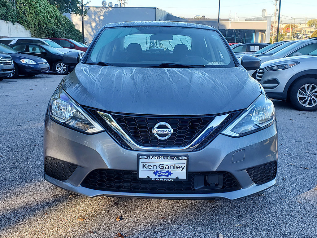 Used 2018 Nissan Sentra SV FWD image 2