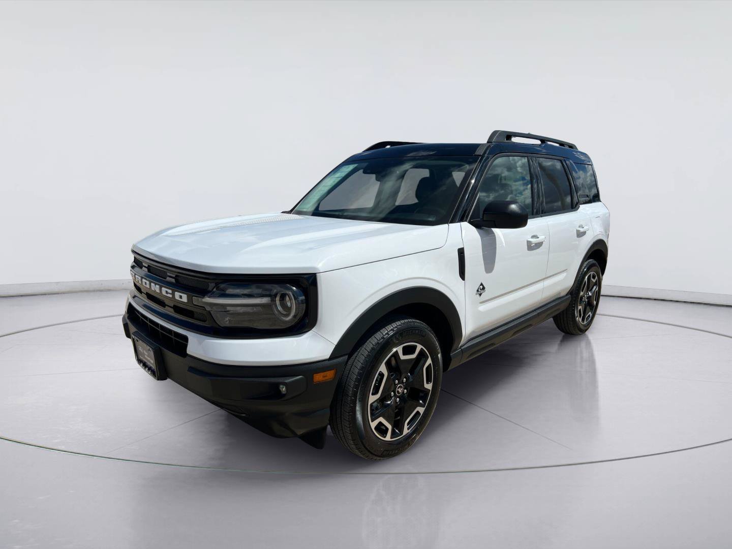 Certified 2023 Ford Bronco Sport Outer Banks w/ Tech Package AWD/4WD image 7