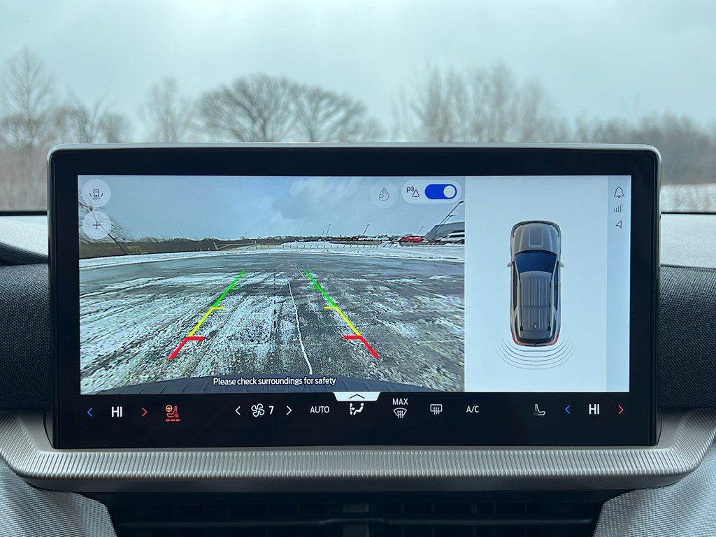 Certified 2025 Ford Explorer Active w/ Active Comfort Package image 28