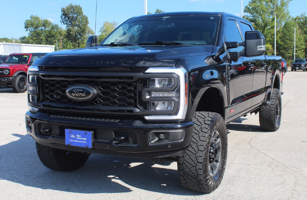 Certified 2024 Ford F250 Lariat w/ Lariat Ultimate Package AWD/4WD image 4