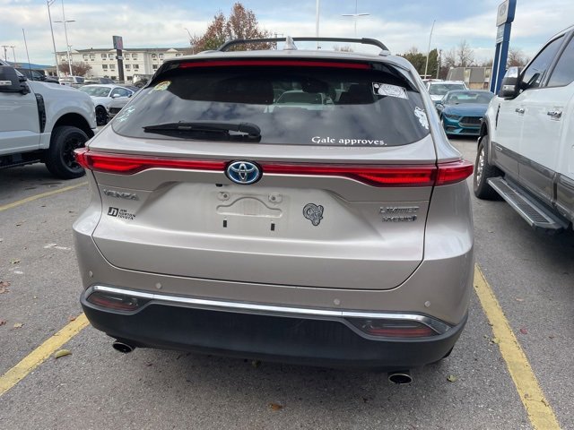 Used 2021 Toyota Venza Limited image 7