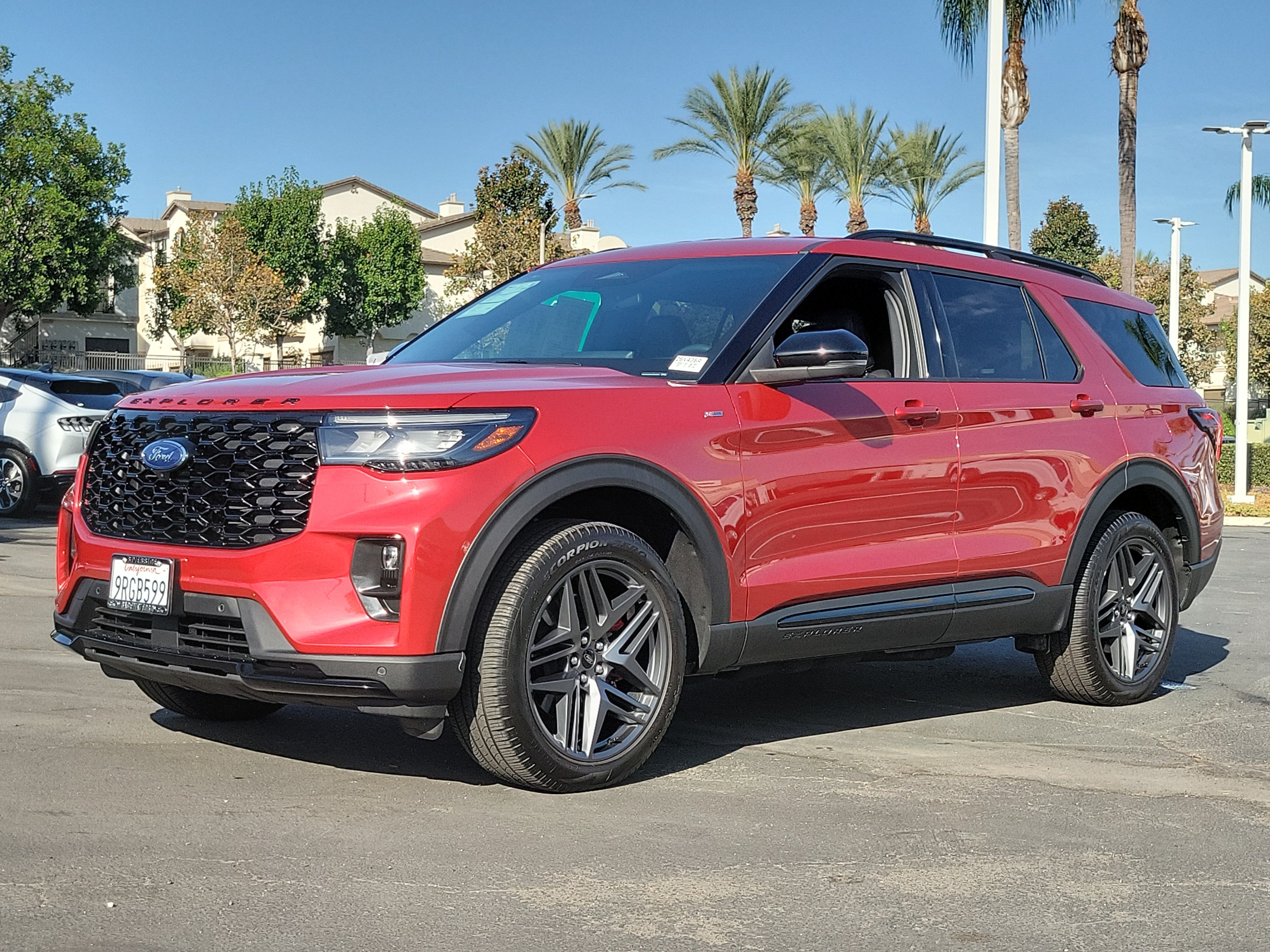 Certified 2025 Ford Explorer ST-Line w/ ST-Line Street Pack AWD/4WD image 17