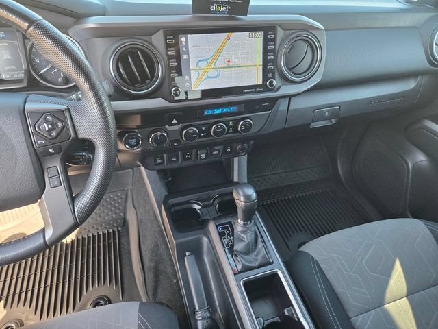 Used 2023 Toyota Tacoma TRD Off-Road w/ Advanced Technology Package AWD/4WD image 17