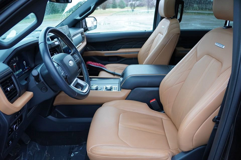 Certified 2024 Ford Expedition Platinum image 17