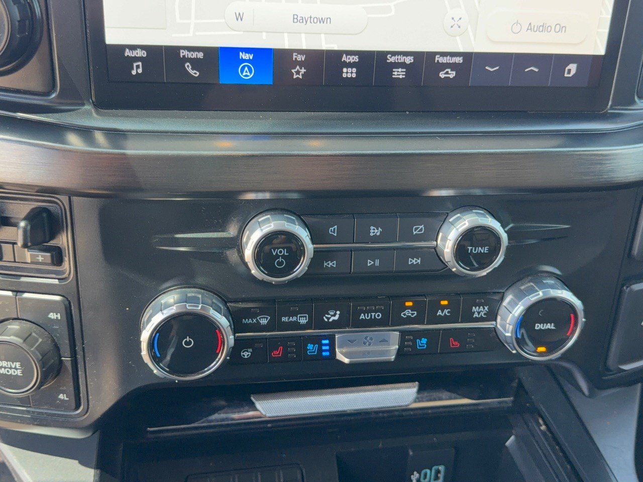 Certified 2024 Ford F350 Lariat w/ Lariat Ultimate Package AWD/4WD image 22