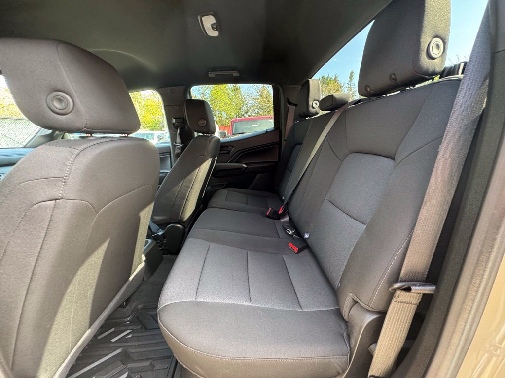Used 2024 Chevrolet Colorado W/T RWD image 9