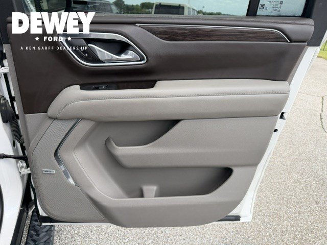Used 2022 Chevrolet Suburban Z71 w/ Off-Road Capability Package AWD/4WD image 38