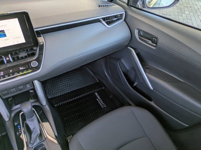 Used 2024 Toyota Corolla Cross LE image 15