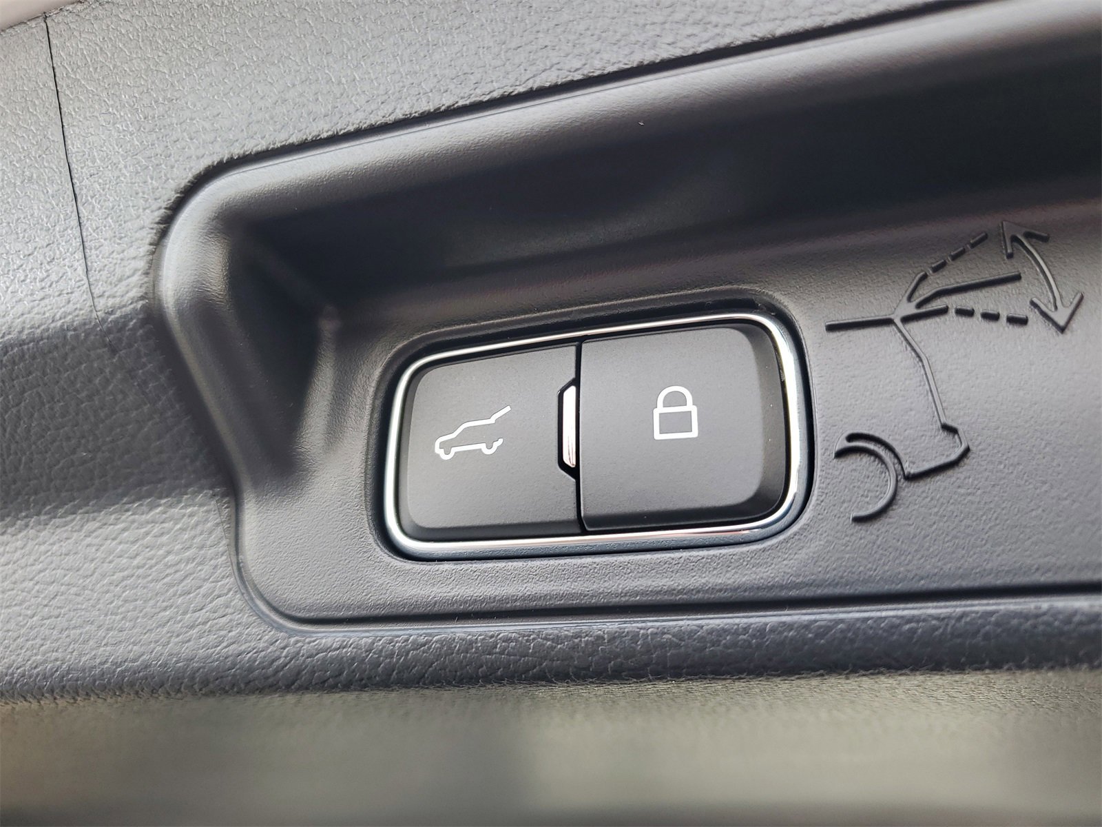 Certified 2025 Ford Explorer ST w/ Sun And Sound Package image 8