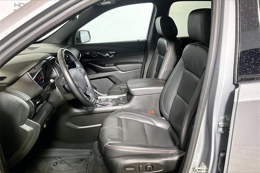 Used 2023 Chevrolet Traverse RS w/ LPO, Floor Liner Package image 21