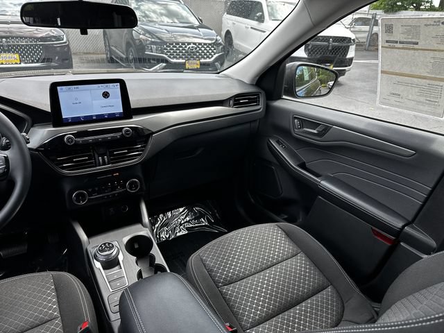 Certified 2023 Ford Escape Active AWD/4WD image 17